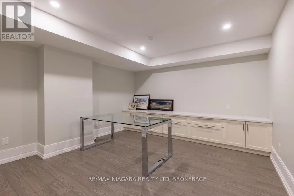 11 WOODBOURNE COURT