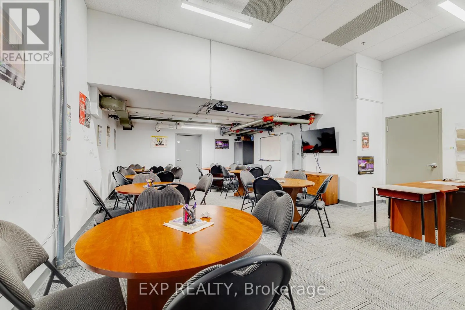 311 - 258C SUNVIEW STREET