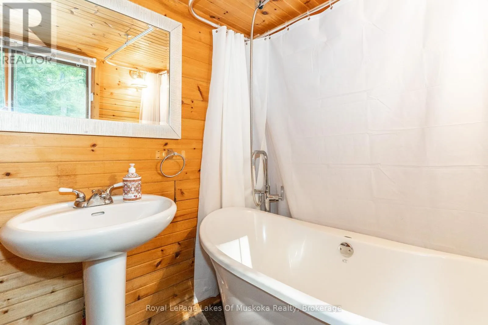1072 LONG LAKE ROAD