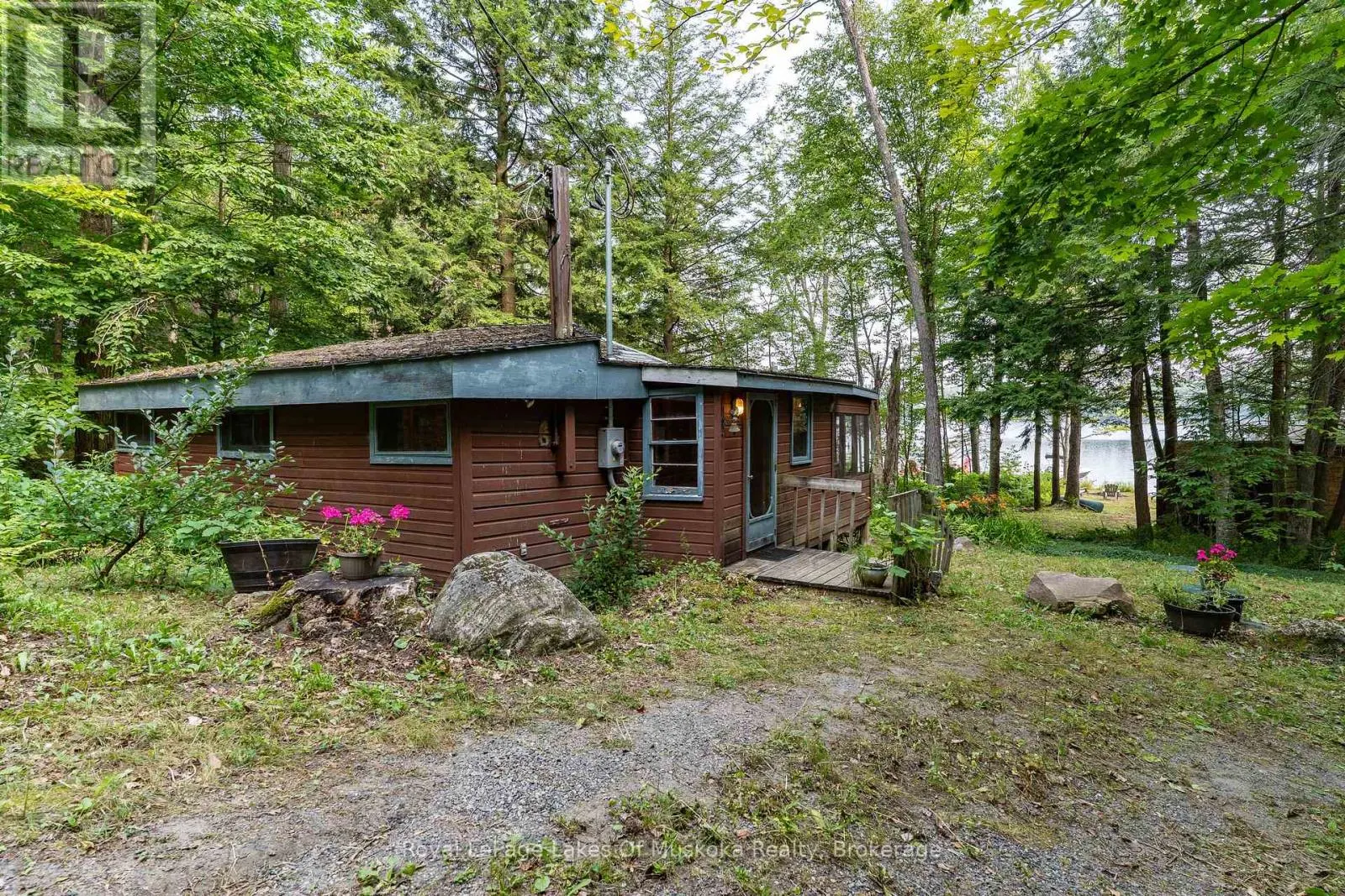 1072 LONG LAKE ROAD