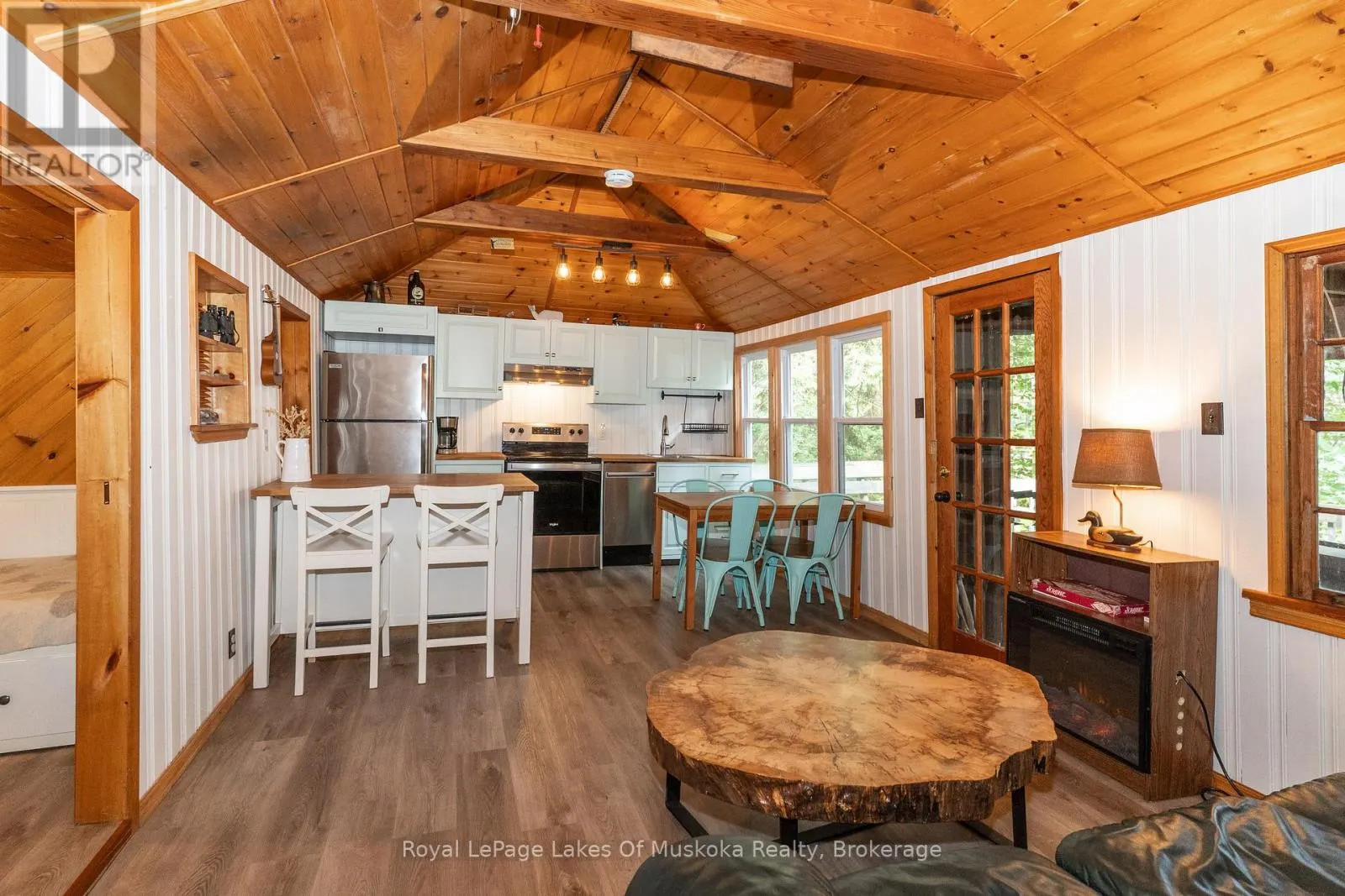1072 LONG LAKE ROAD