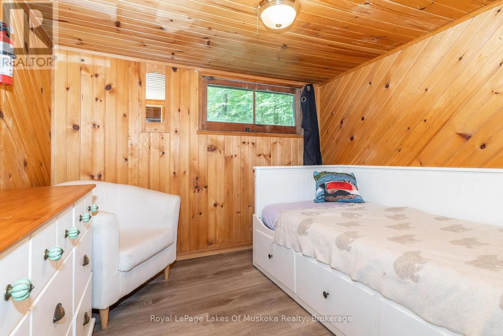 1072 LONG LAKE ROAD