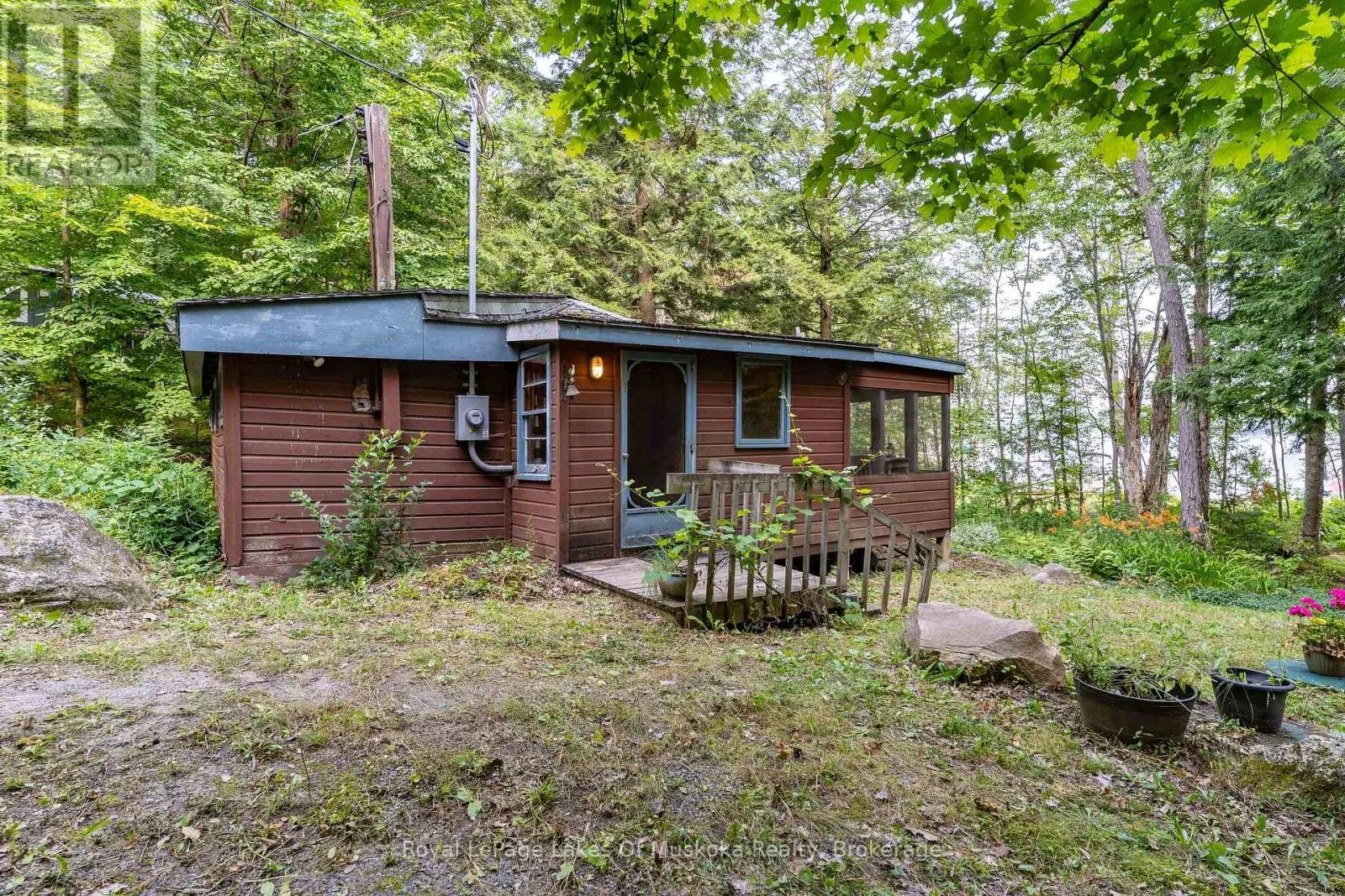 1072 LONG LAKE ROAD