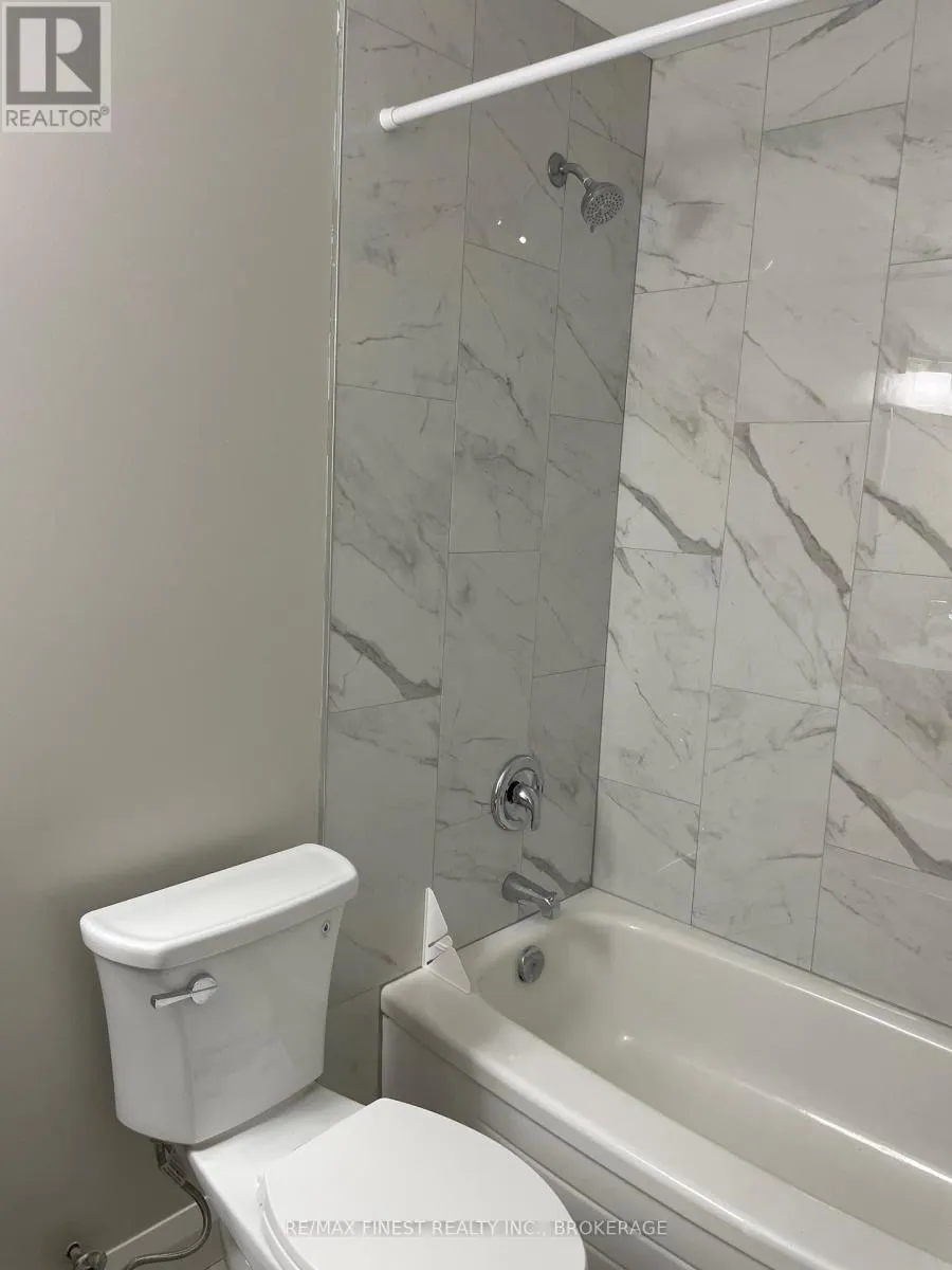 204 - 17 ELDON HALL PLACE, #204