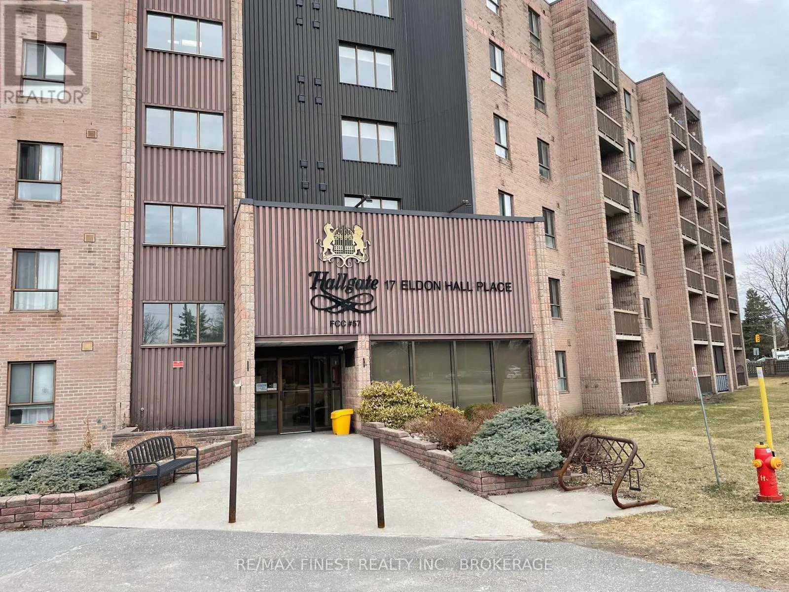 204 - 17 ELDON HALL PLACE, #204
