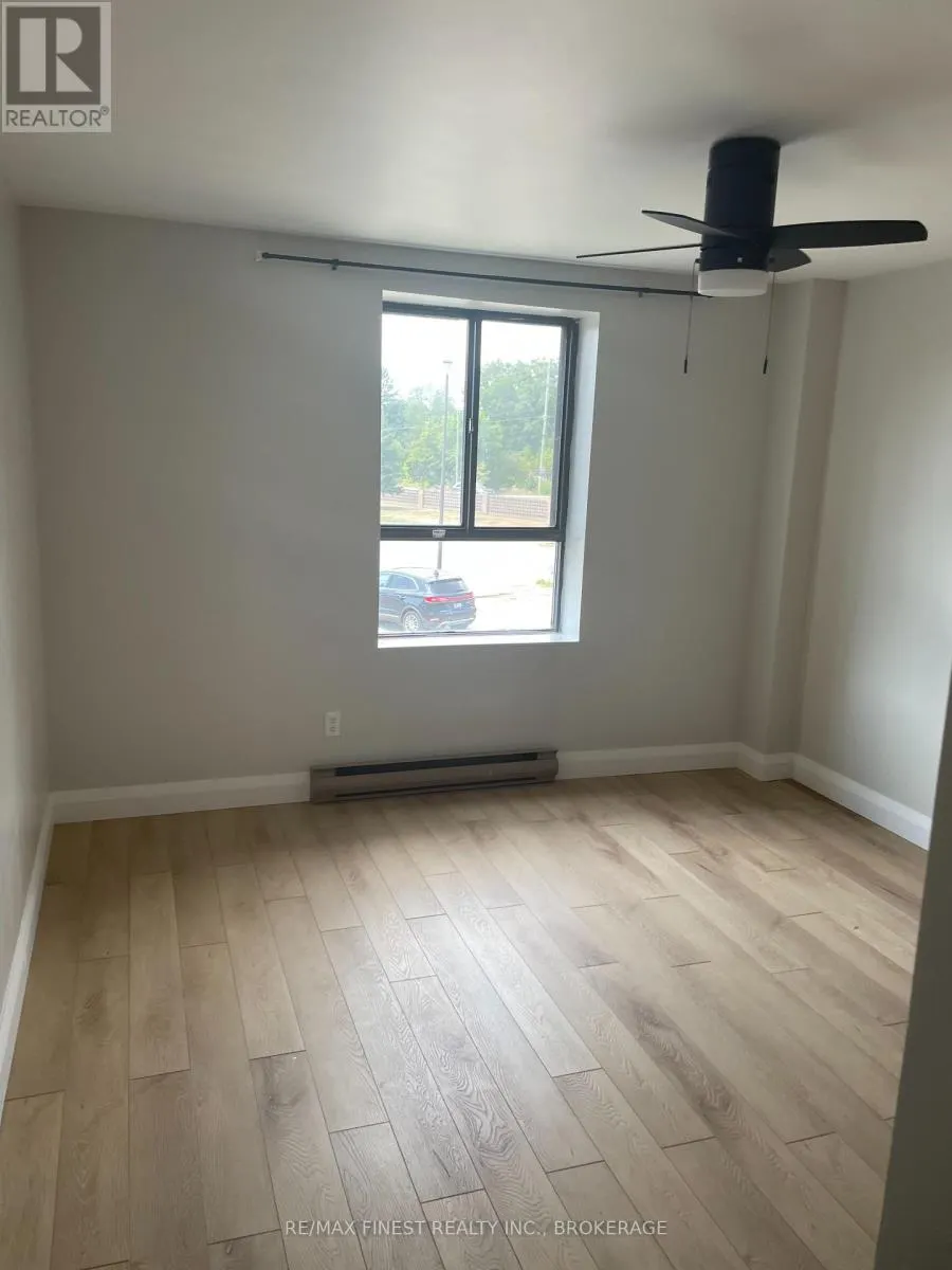 204 - 17 ELDON HALL PLACE, #204