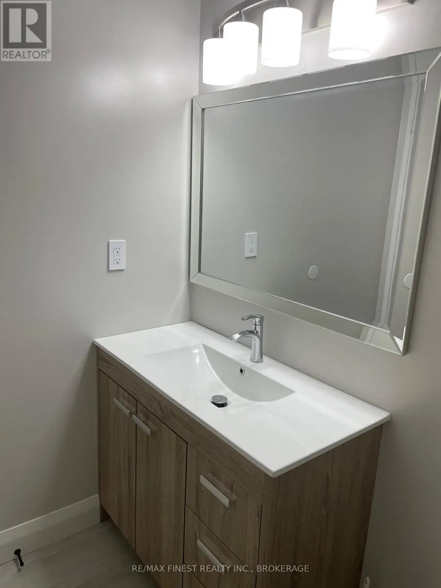 204 - 17 ELDON HALL PLACE, #204