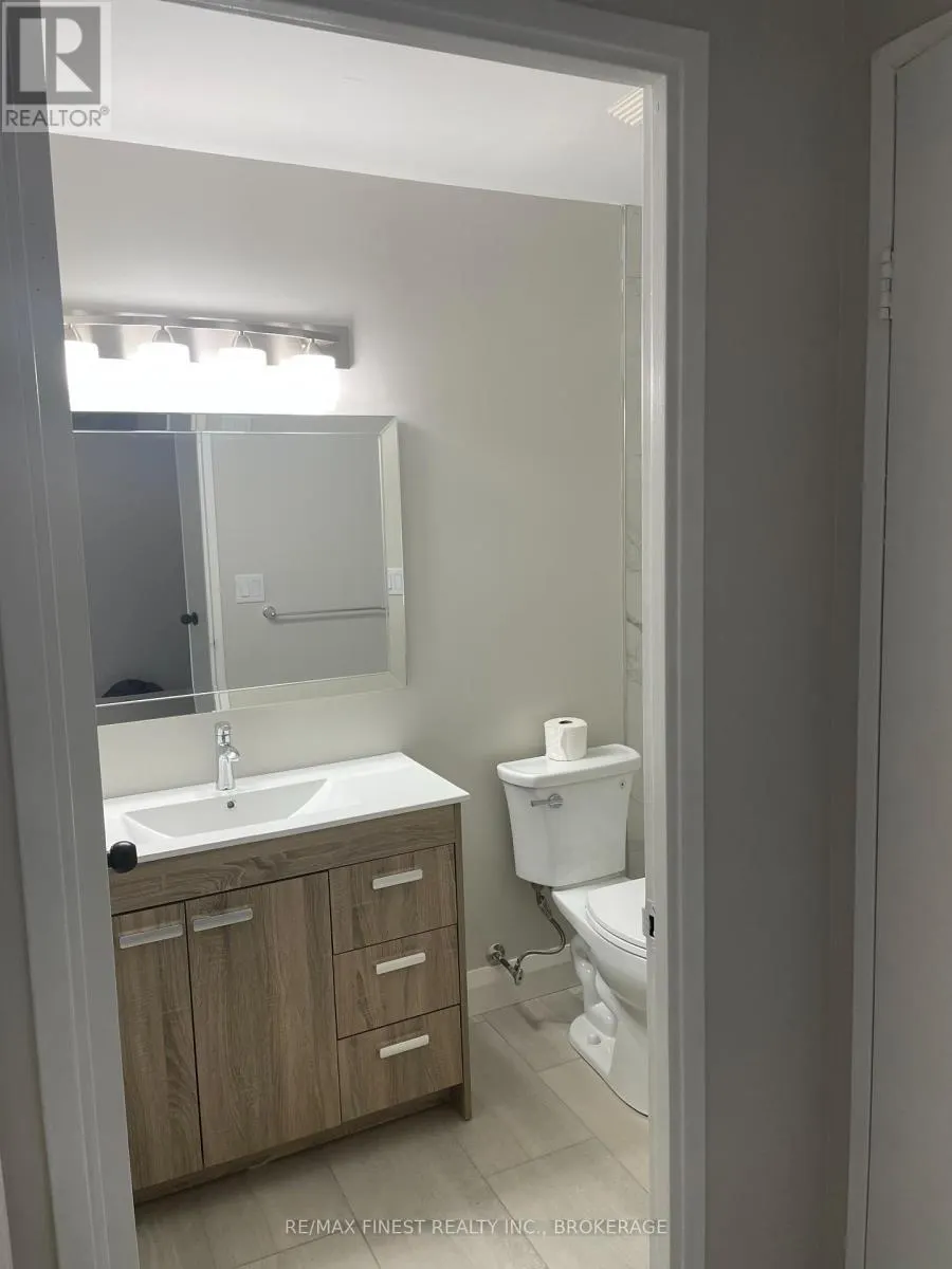 204 - 17 ELDON HALL PLACE, #204