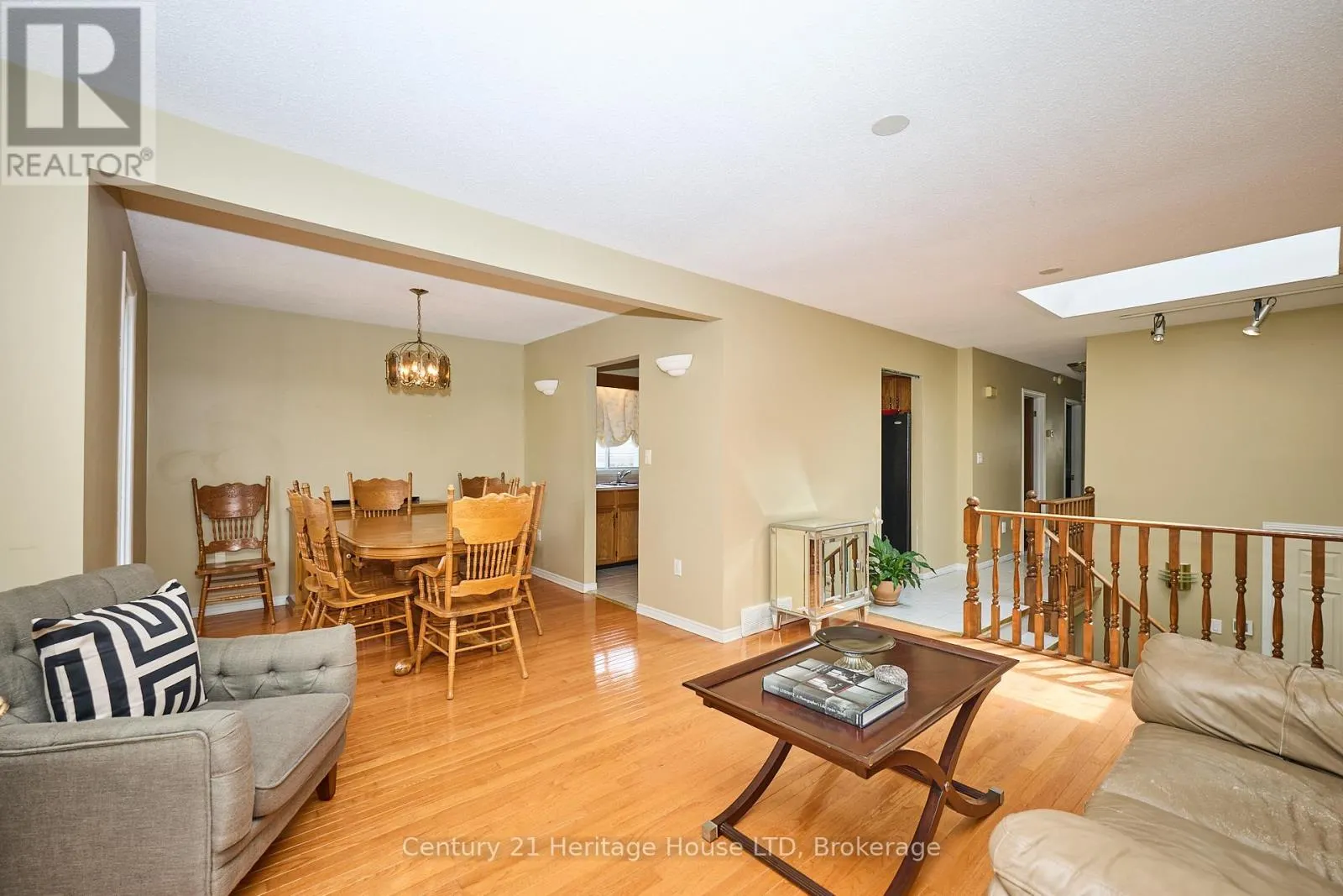 7724 DONLEE DRIVE