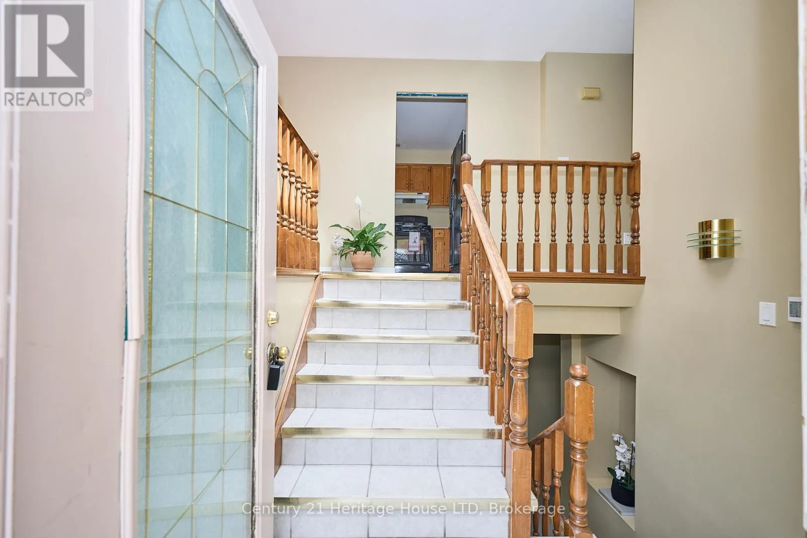 7724 DONLEE DRIVE