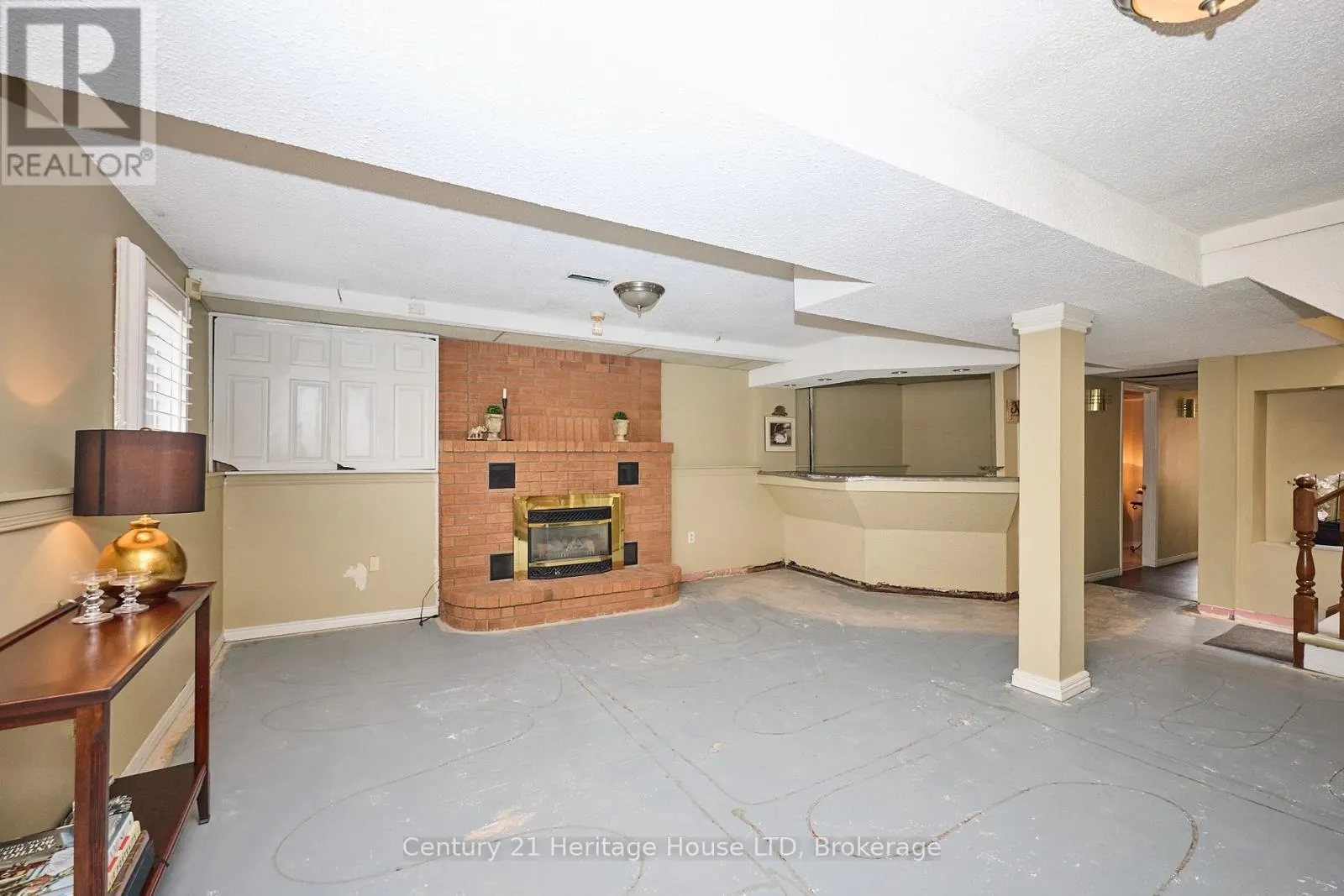 7724 DONLEE DRIVE