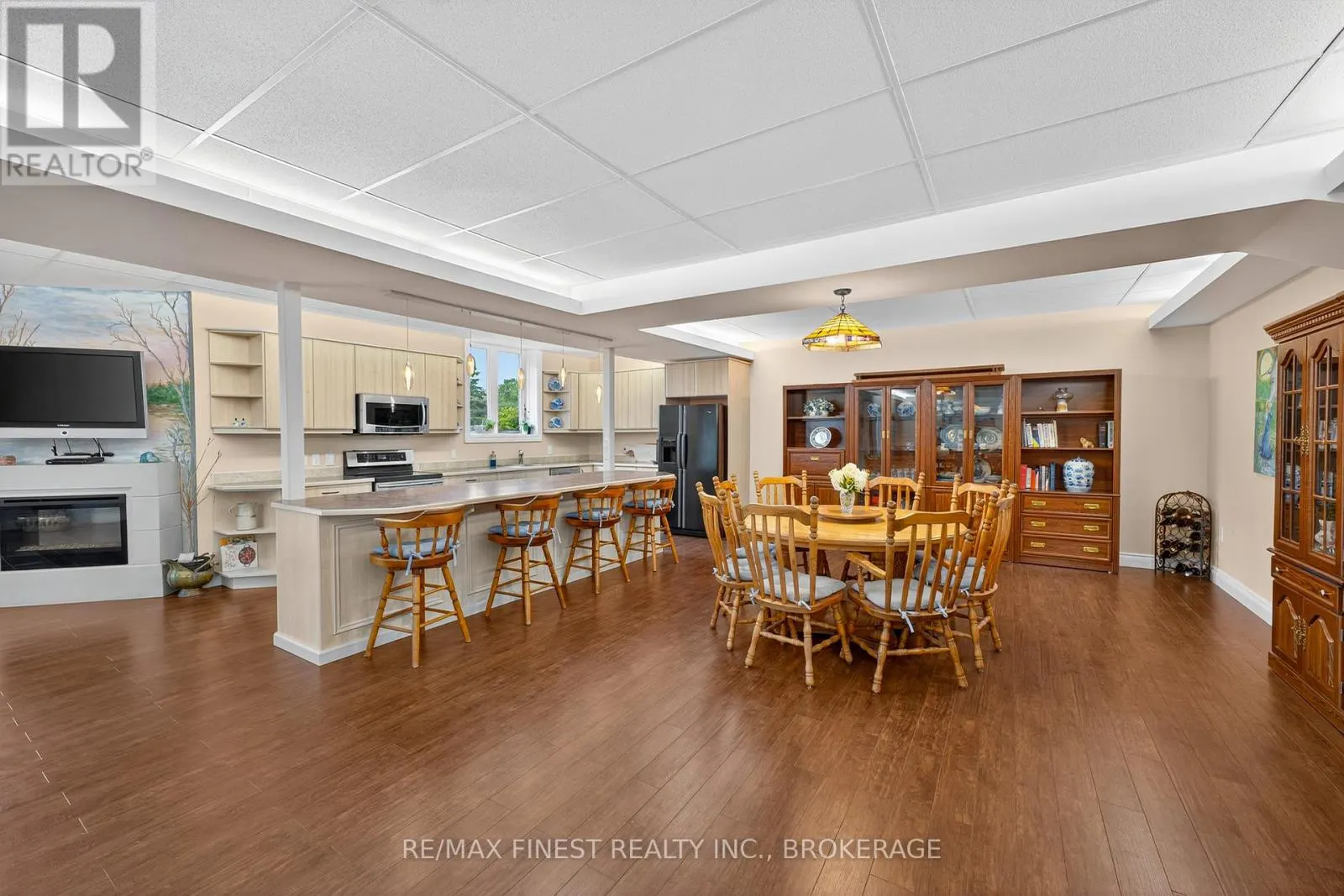 4868 BATH ROAD