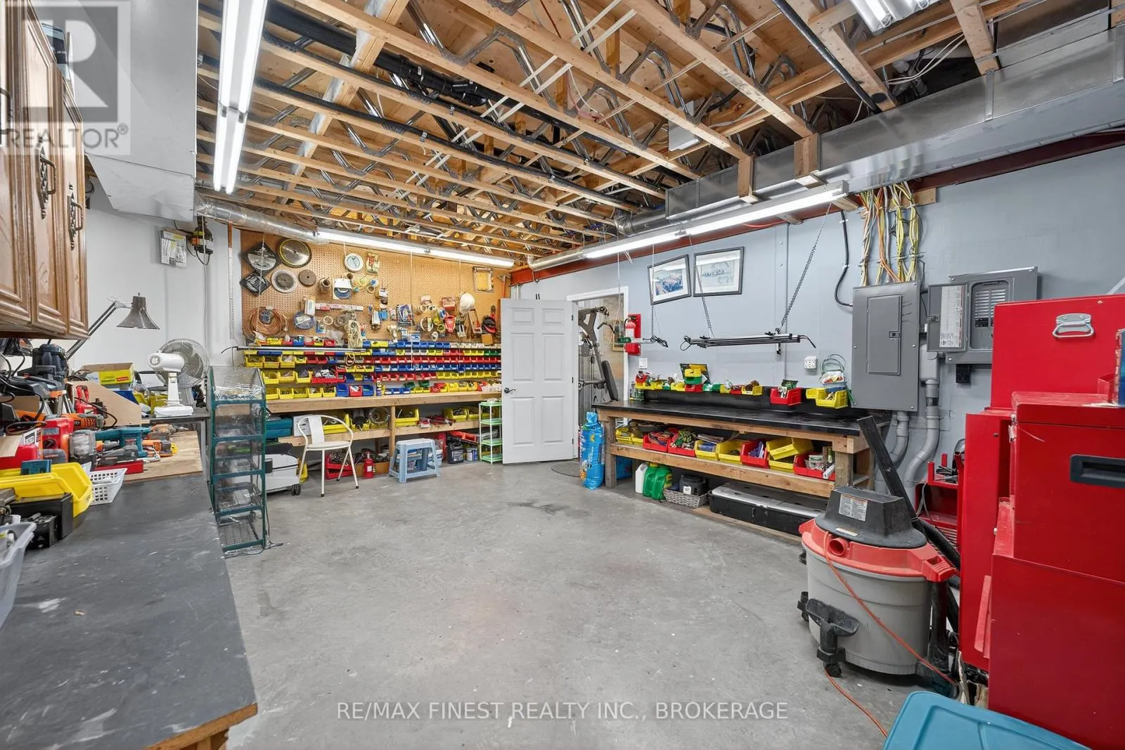 4868 BATH ROAD