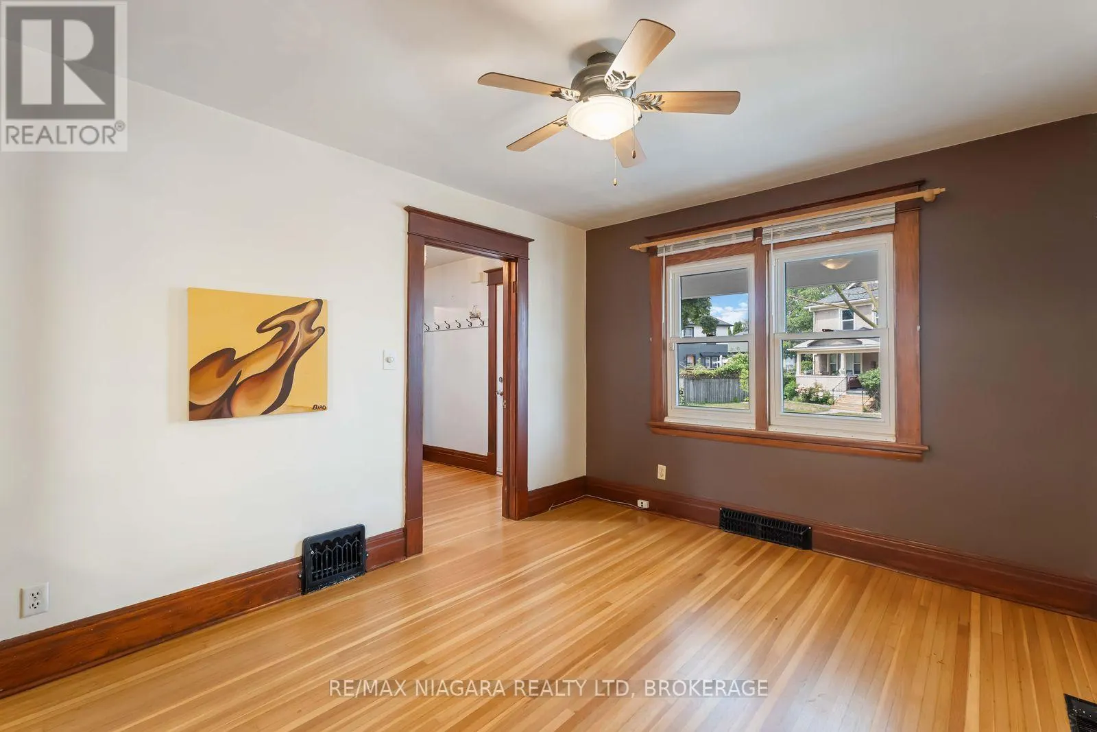 8 RUSSELL AVENUE