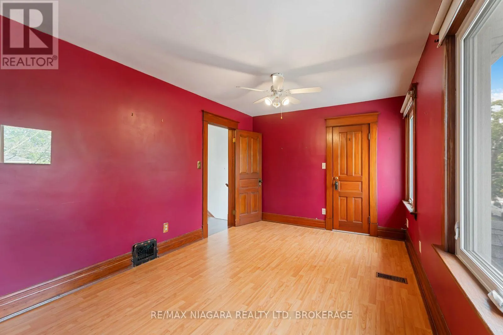 8 RUSSELL AVENUE