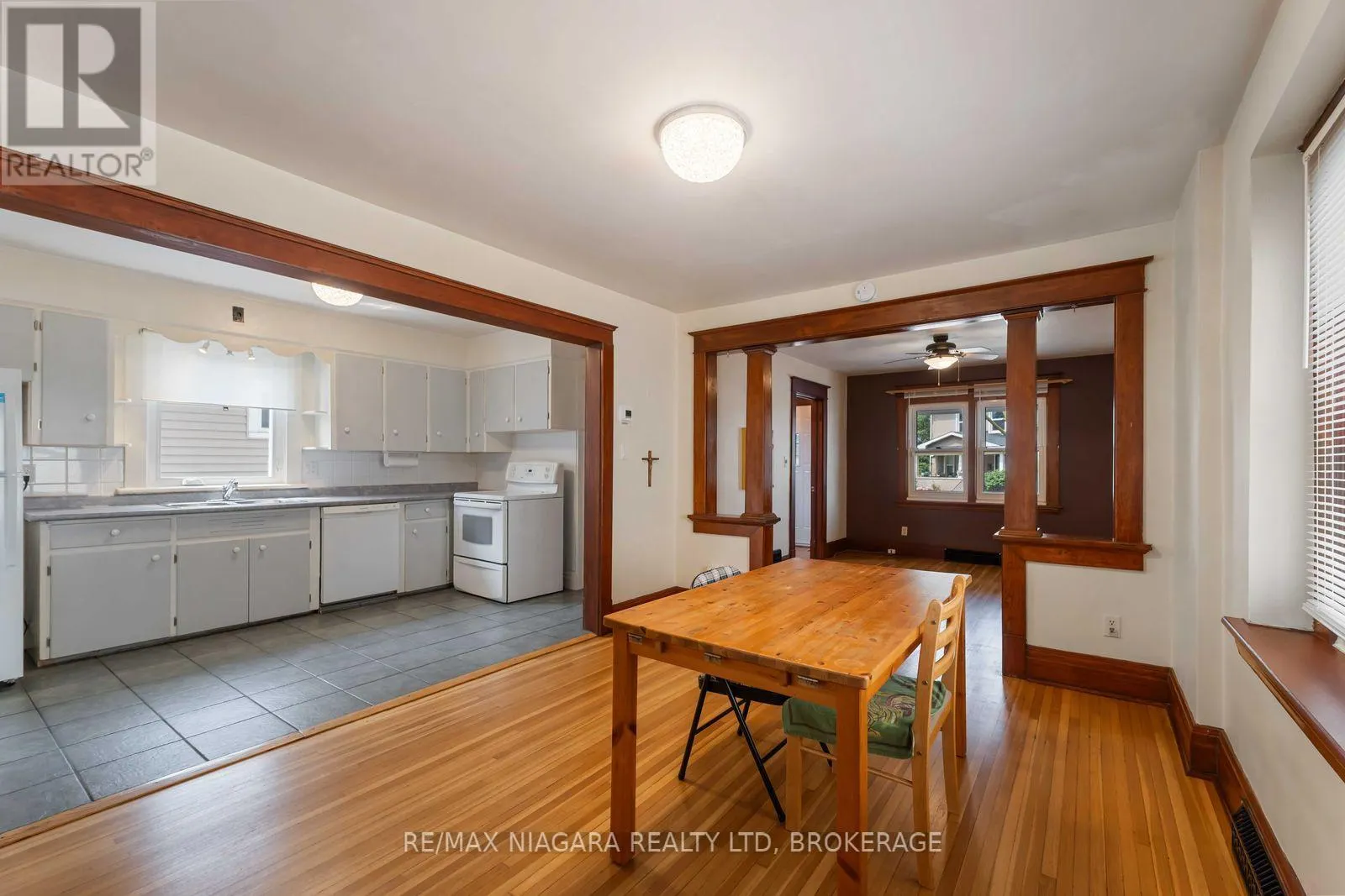 8 RUSSELL AVENUE