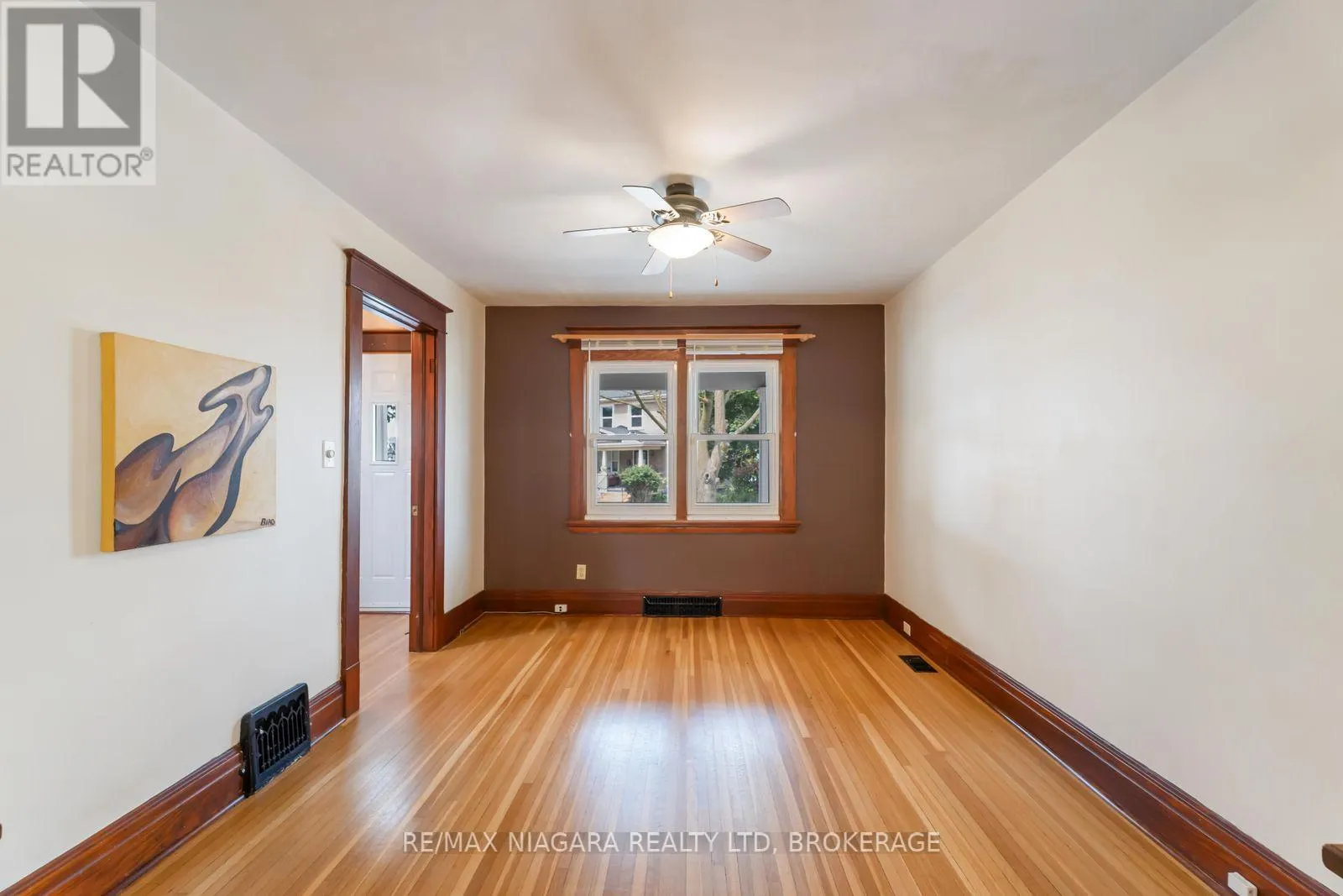 8 RUSSELL AVENUE