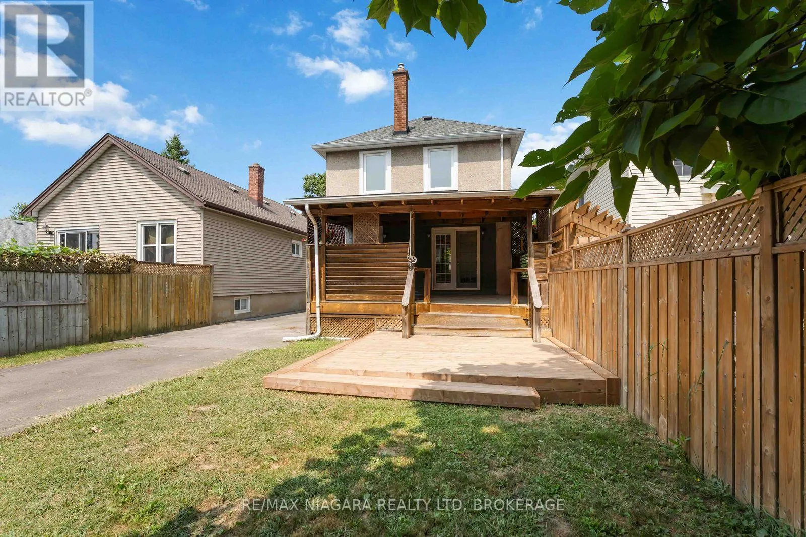 8 RUSSELL AVENUE