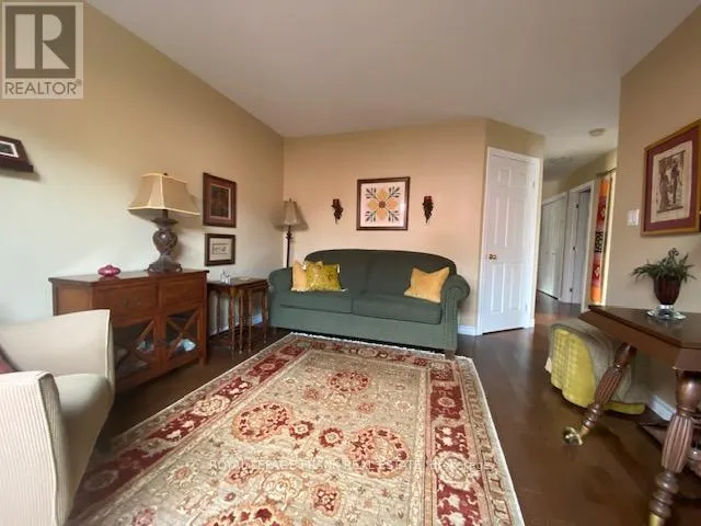 15A GROSS STREET