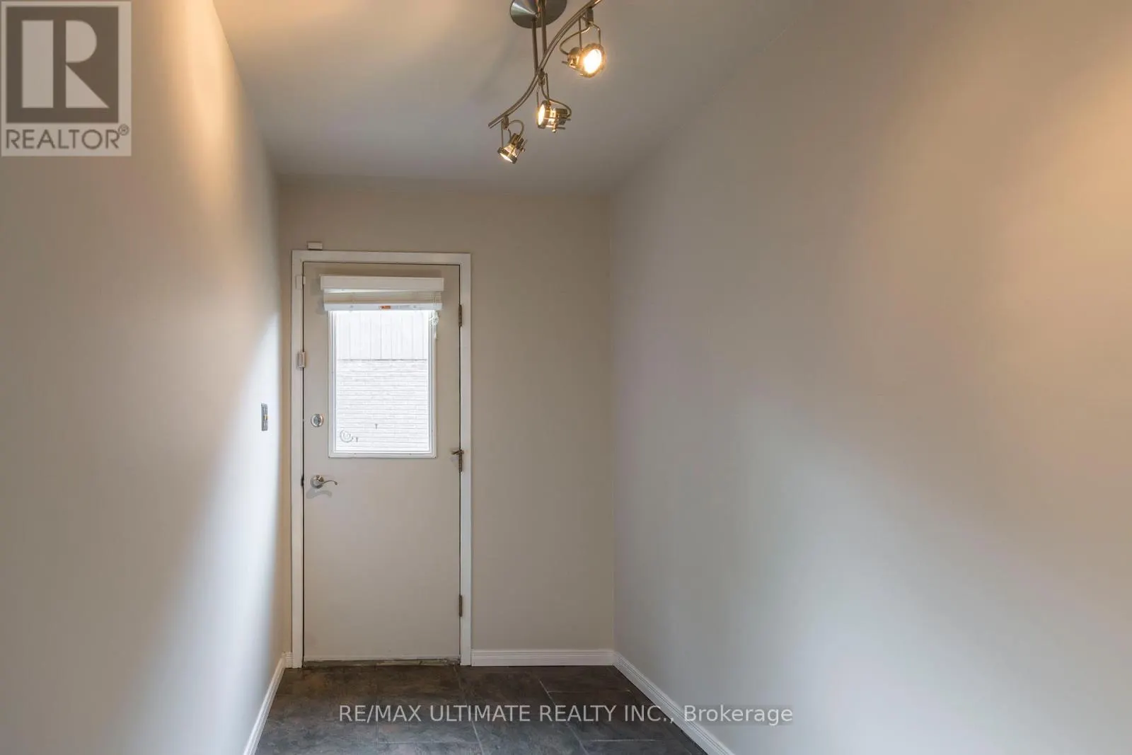 34 BRIARWOOD CRES CRESCENT