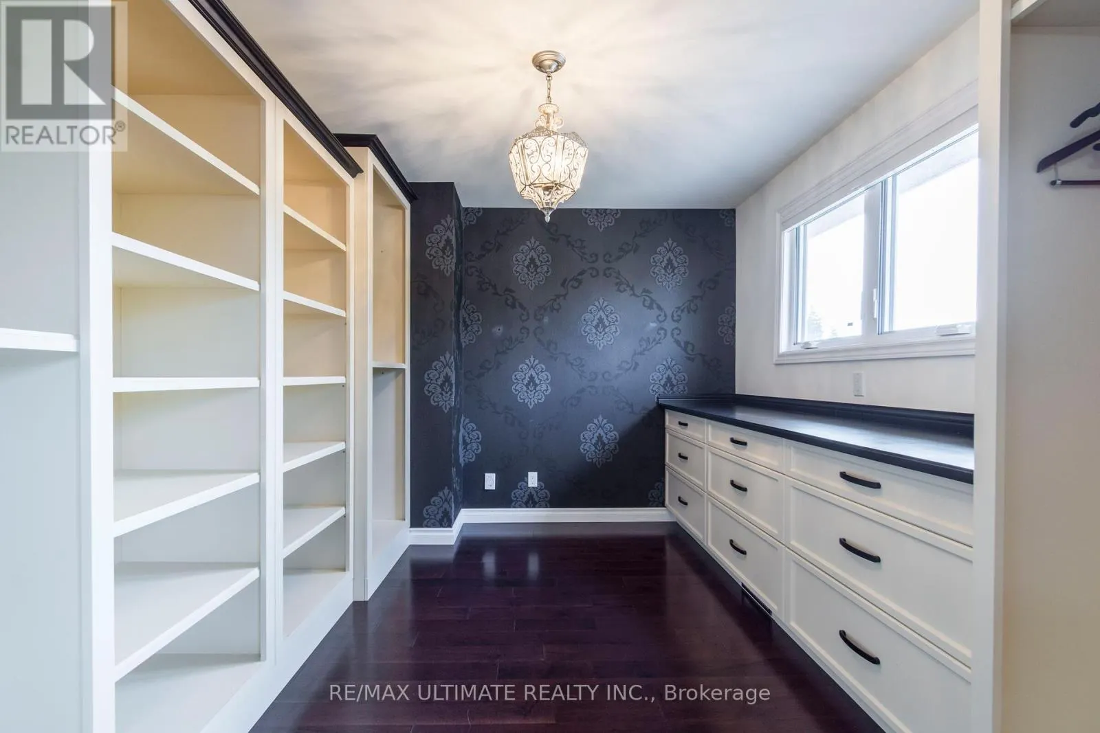 34 BRIARWOOD CRES CRESCENT