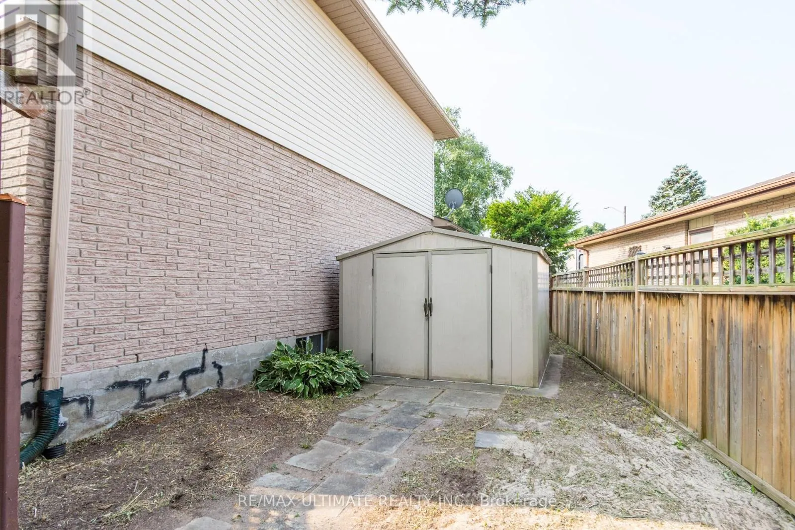 34 BRIARWOOD CRES CRESCENT