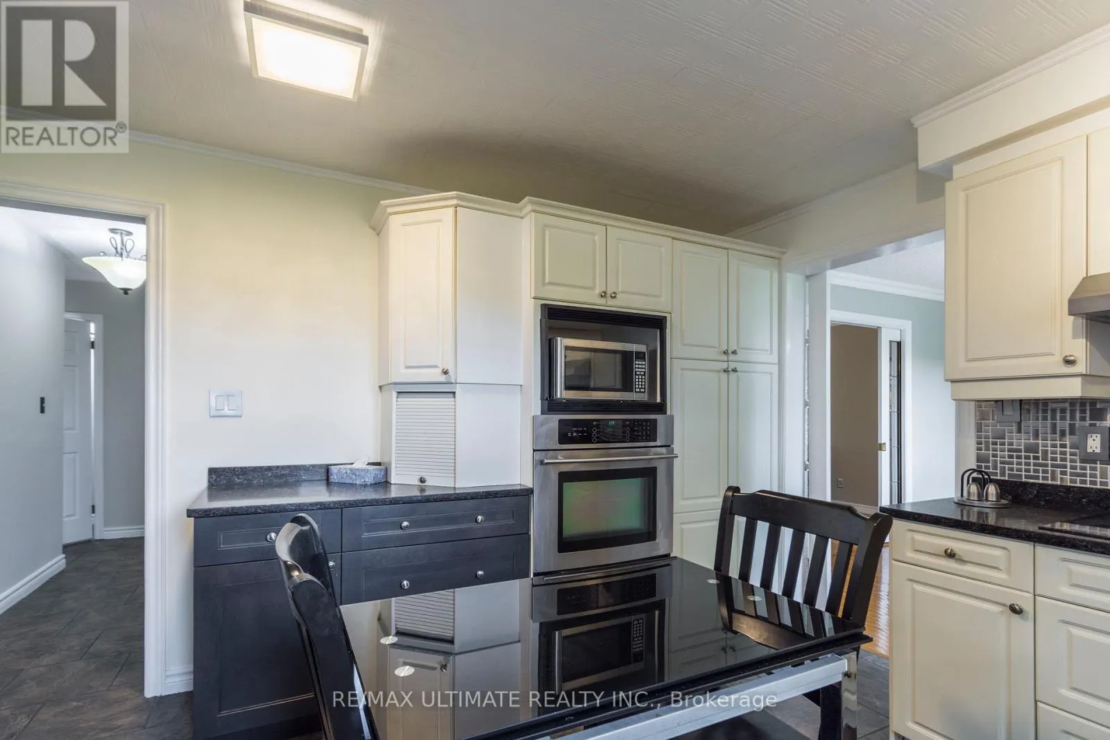 34 BRIARWOOD CRES CRESCENT