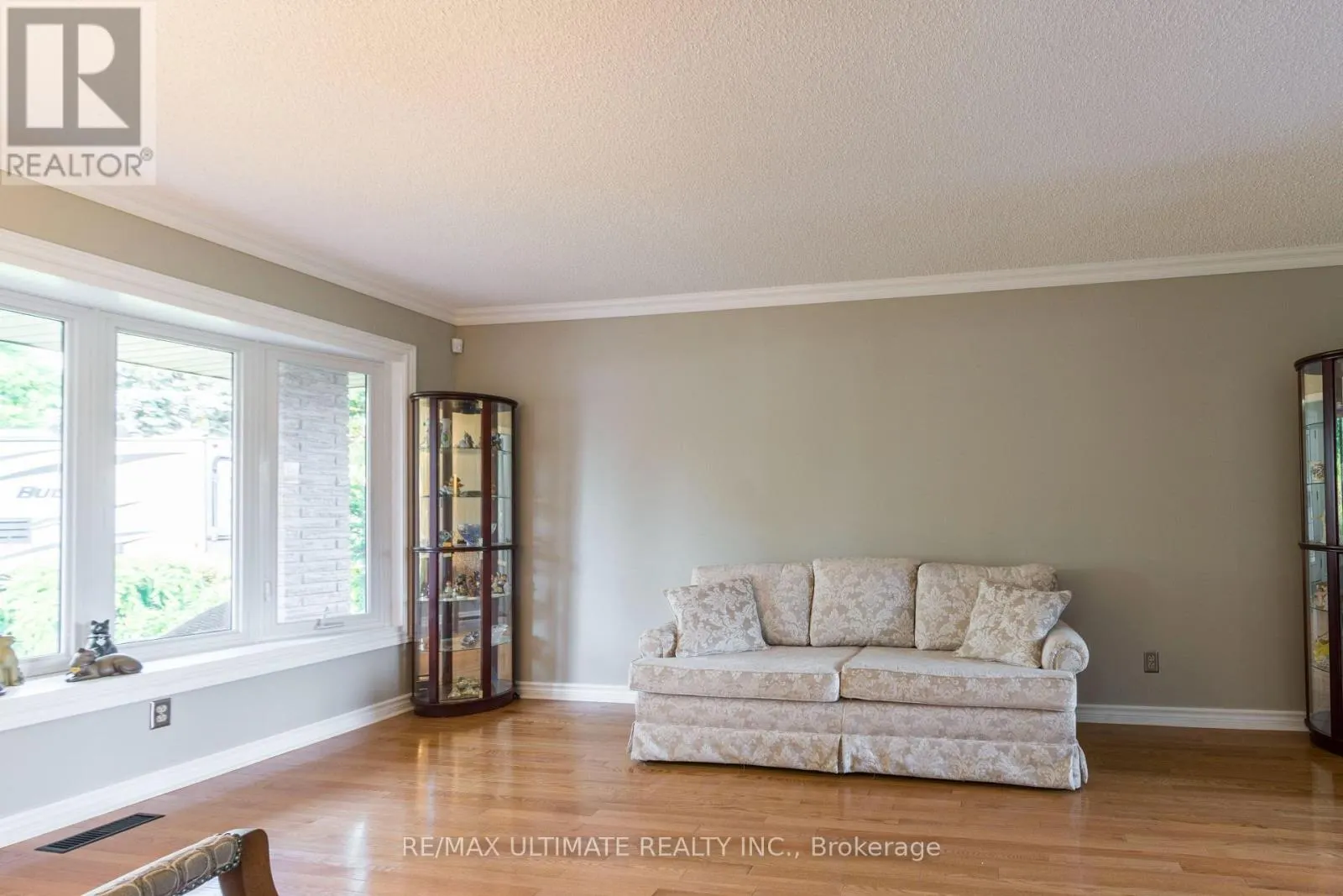 34 BRIARWOOD CRES CRESCENT