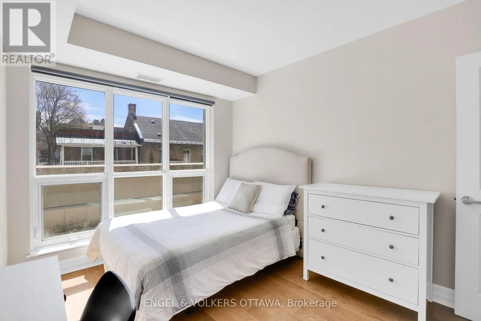 202 - 195 BESSERER STREET