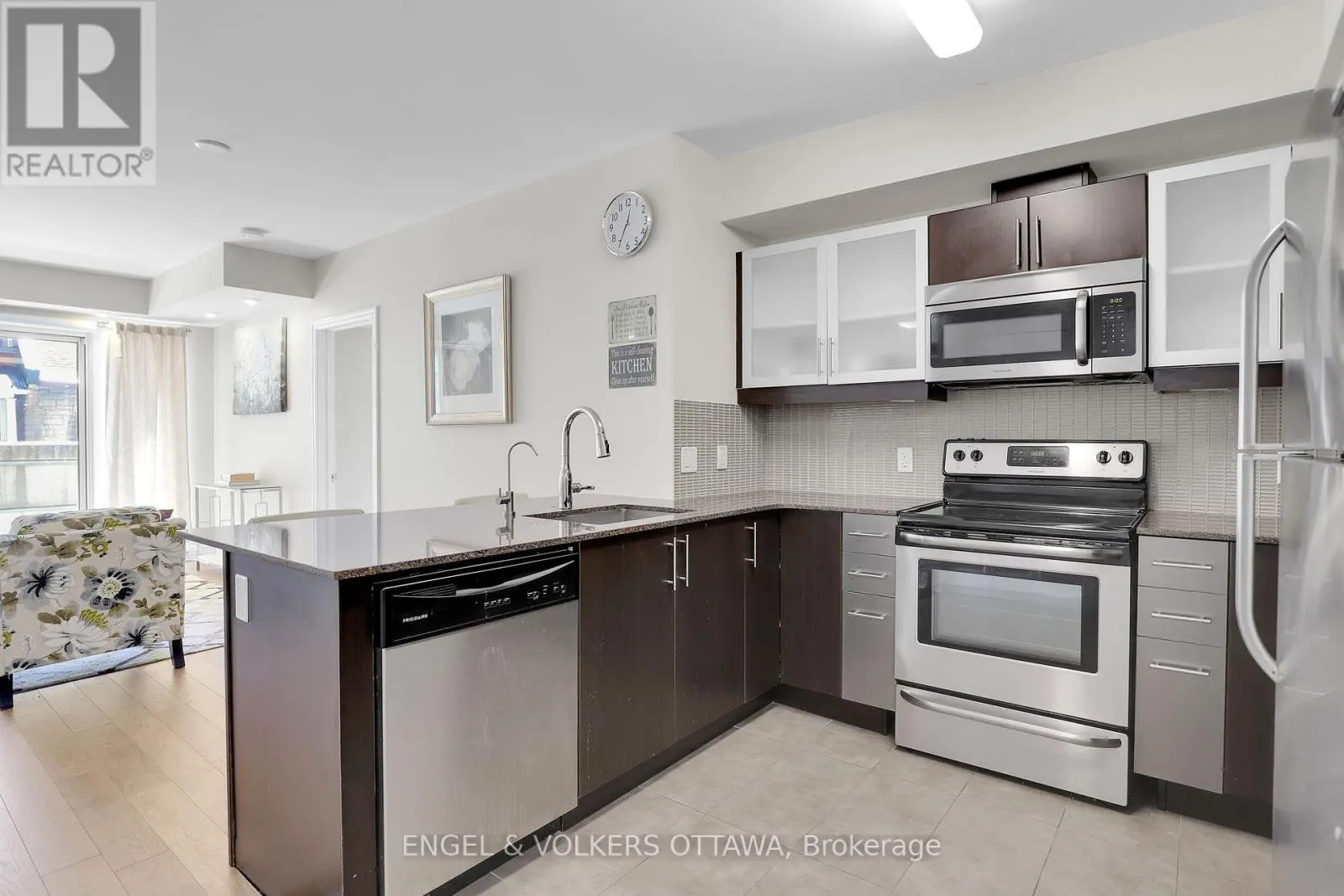 202 - 195 BESSERER STREET