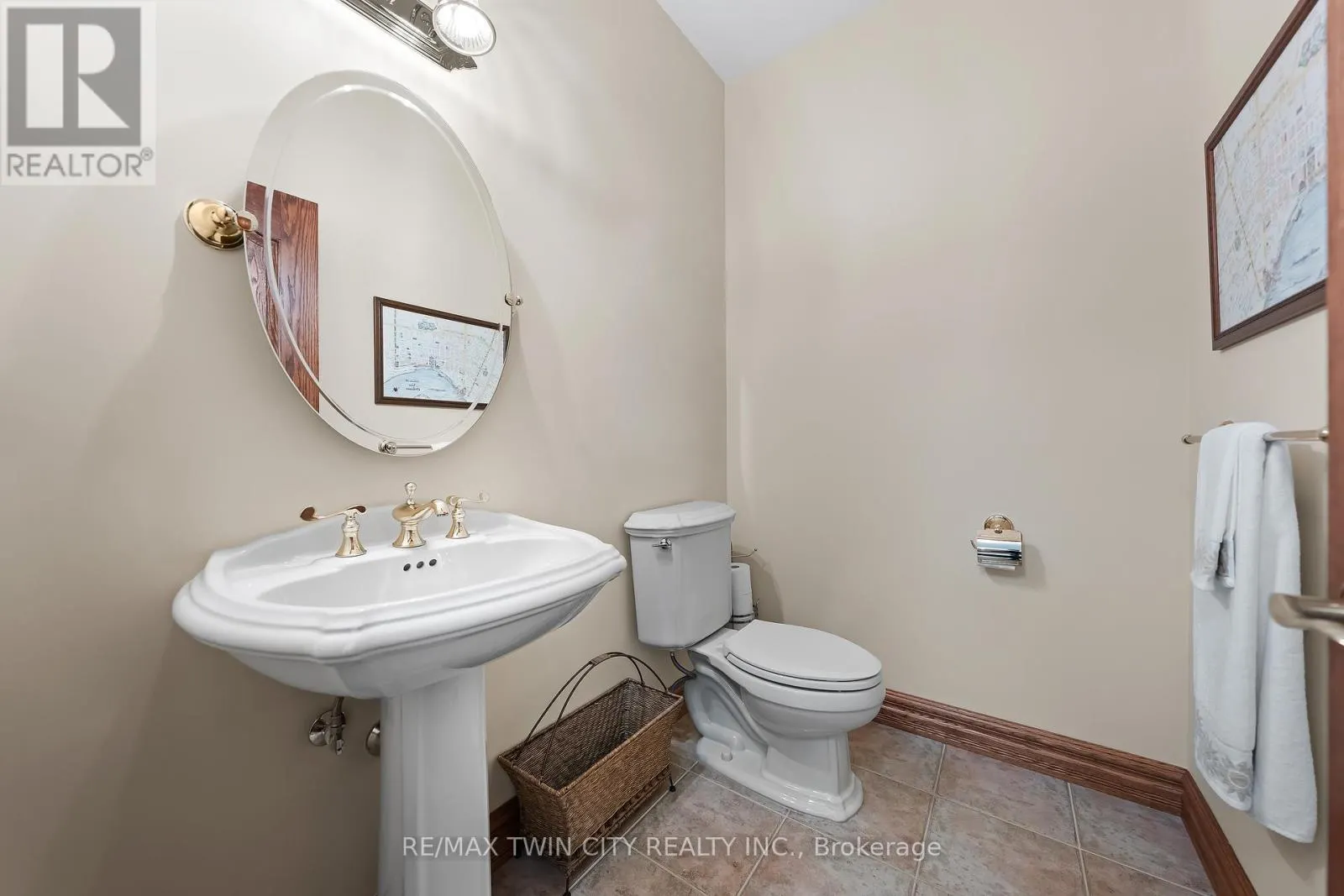 375 RIVER OAK PLACE