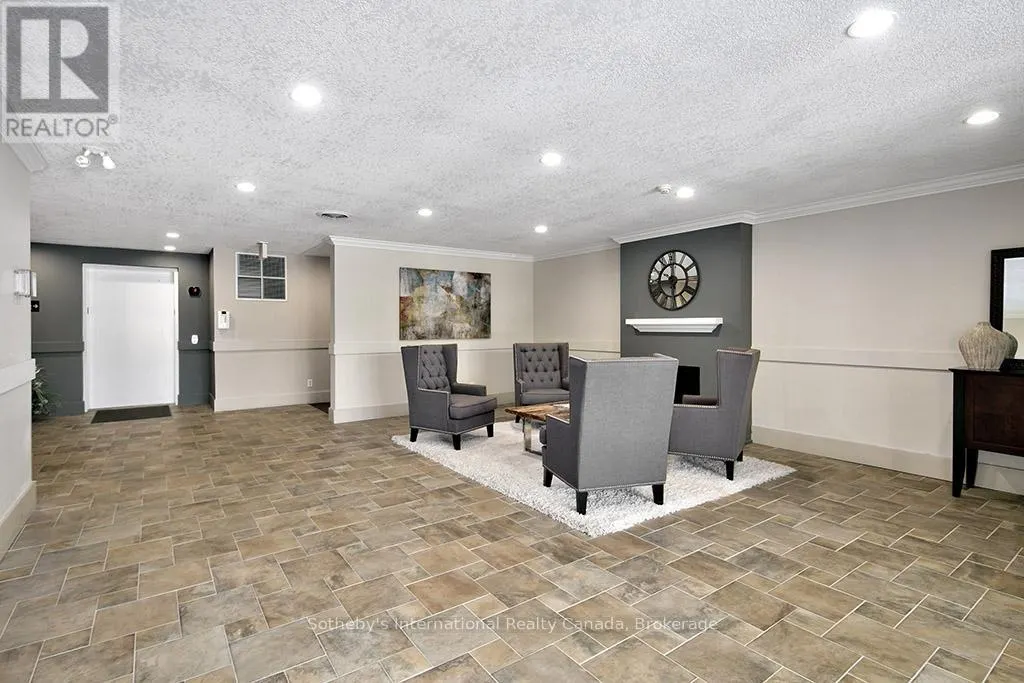 101 - 27 BEAVER STREET S, #101