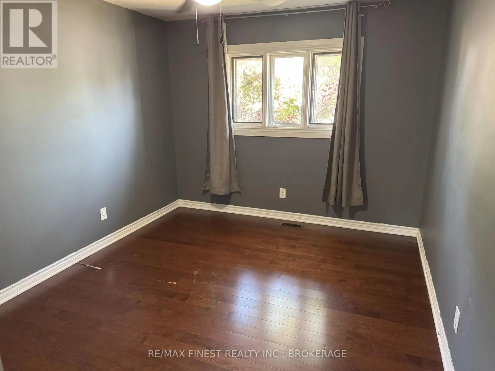 90 MORENZ CRESCENT