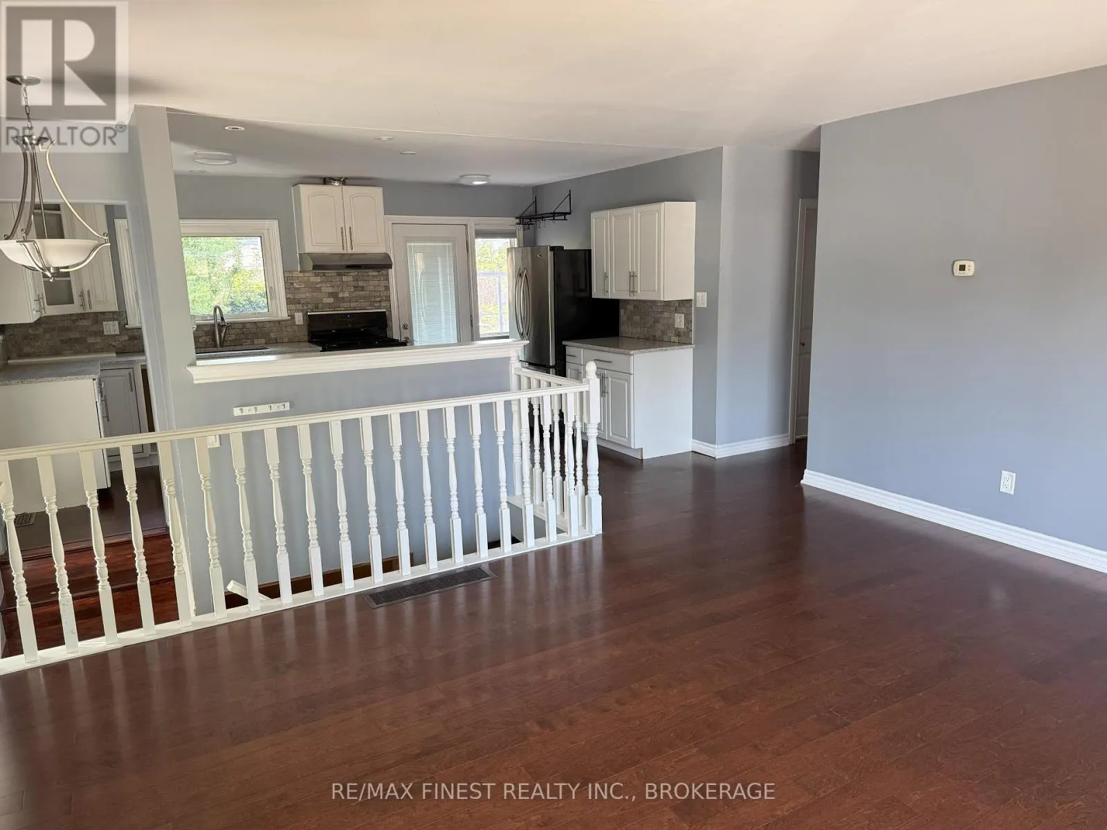 90 MORENZ CRESCENT