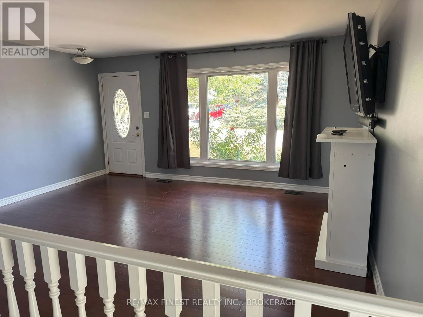 90 MORENZ CRESCENT