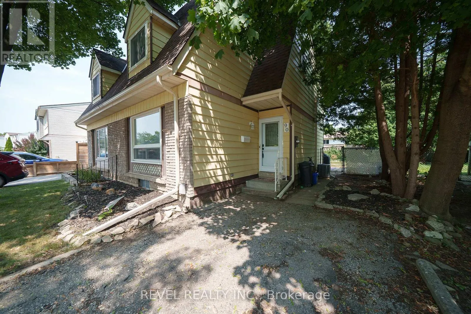 90 WHITE OWL CRESCENT