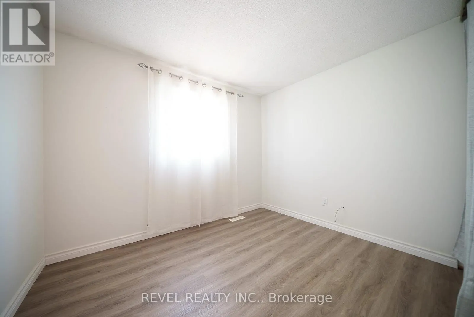 90 WHITE OWL CRESCENT