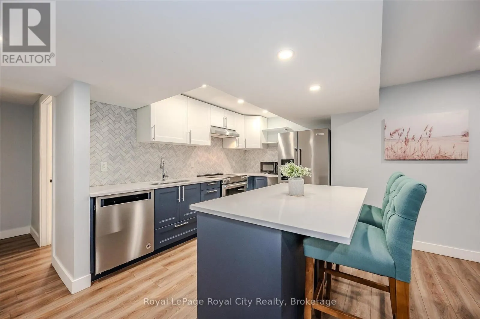 49 RYDER AVENUE