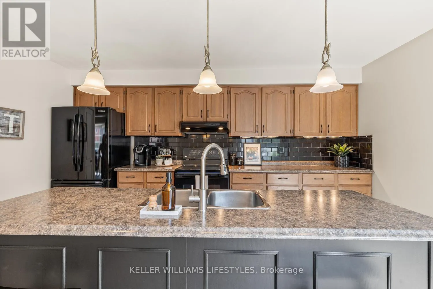 71 - 703 WINDERMERE ROAD, #71