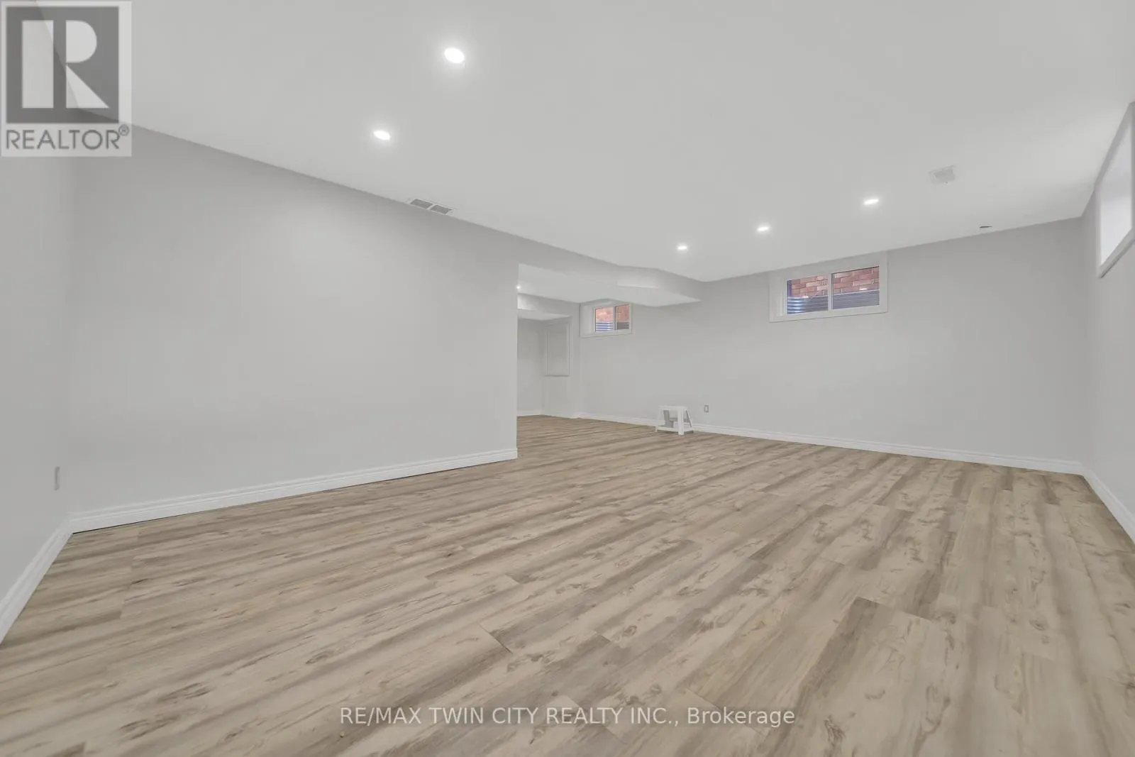 182 EDEN OAK TRAIL