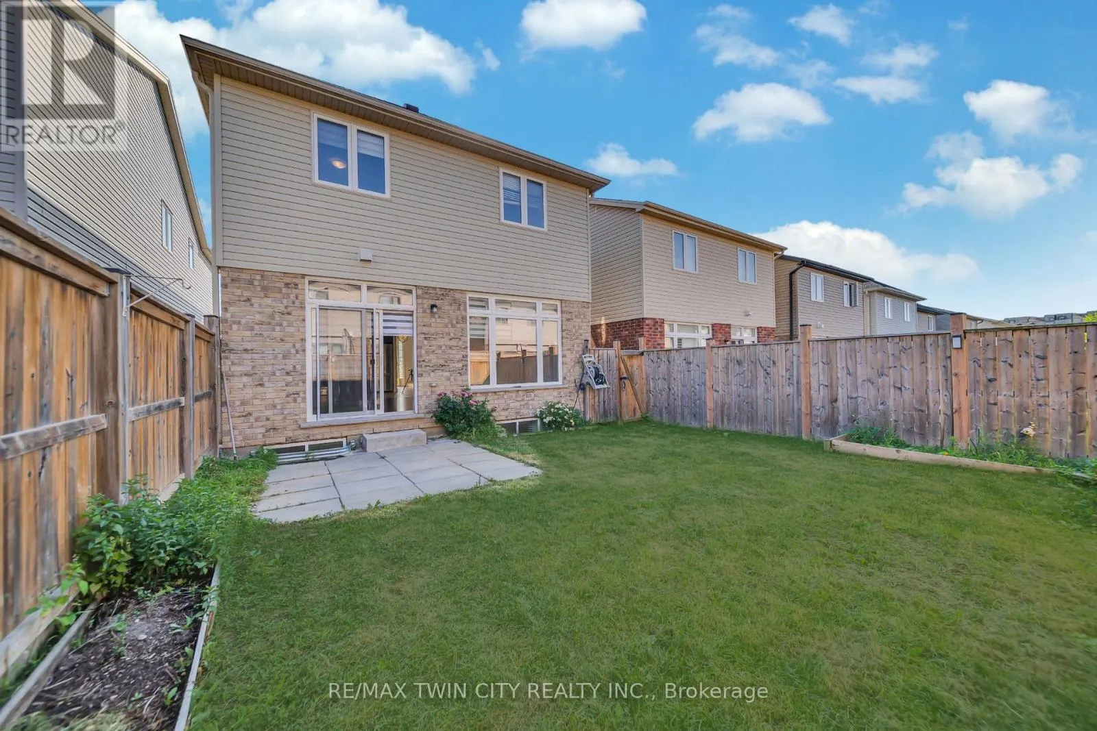 182 EDEN OAK TRAIL
