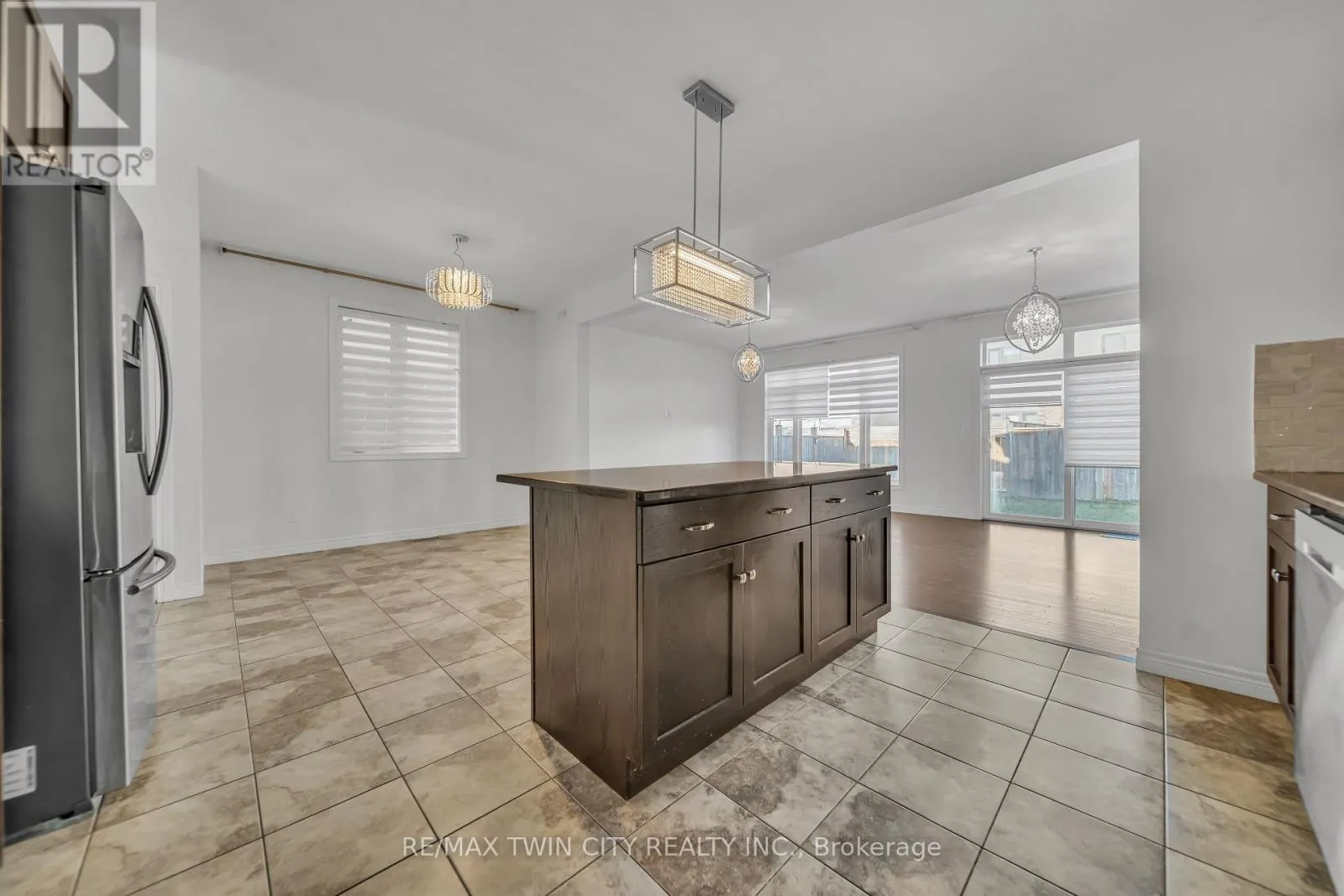 182 EDEN OAK TRAIL