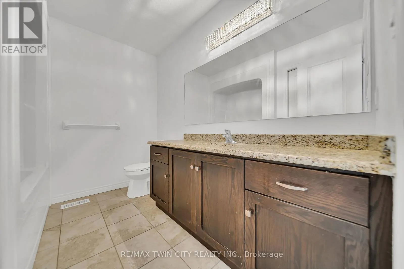 182 EDEN OAK TRAIL