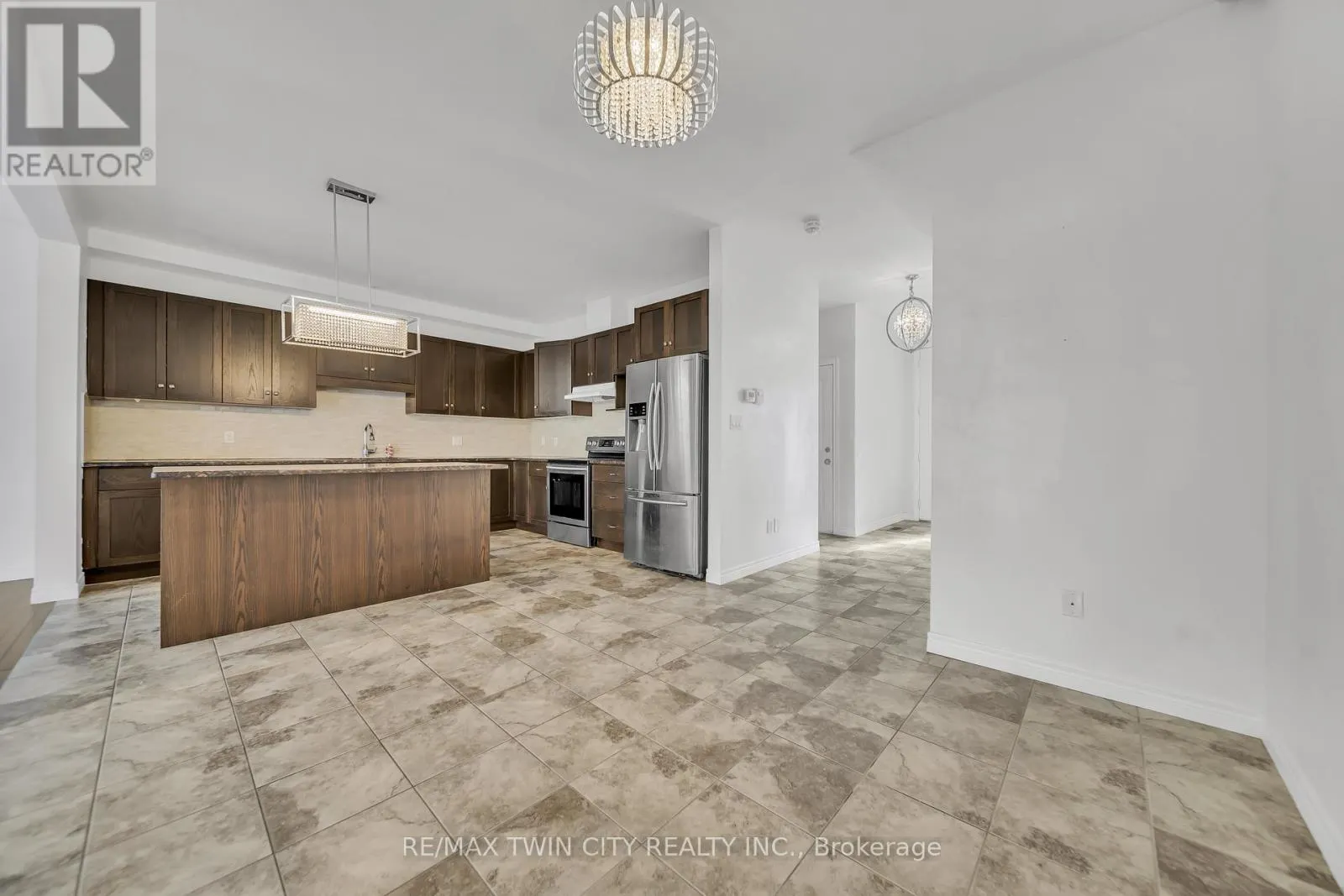 182 EDEN OAK TRAIL