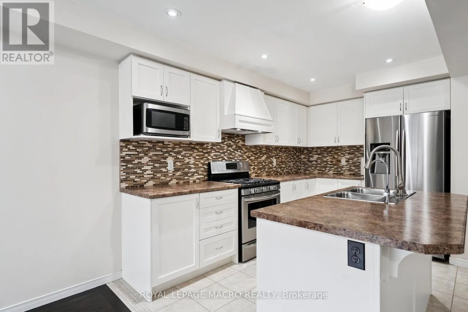 29 TRAFALGAR DRIVE