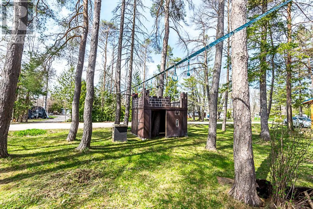 85 THOMAS DRIVE