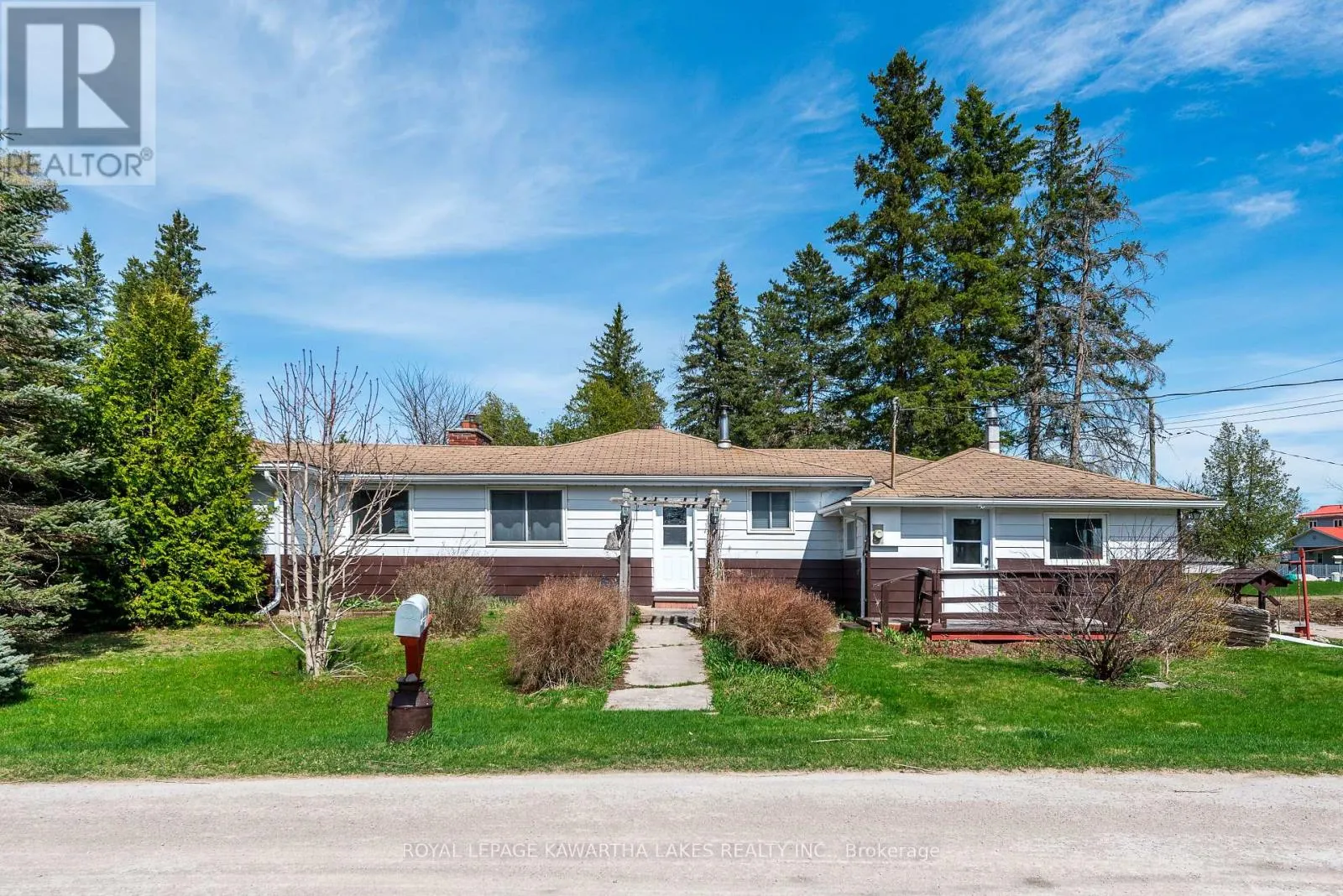 85 THOMAS DRIVE