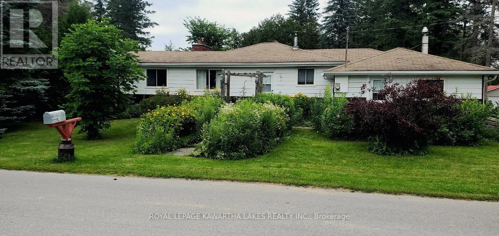 85 THOMAS DRIVE