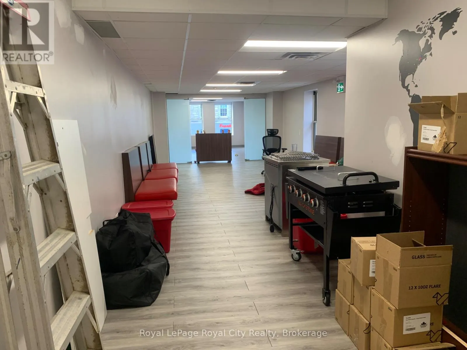 SECOND FLOOR - 2 WYNDHAM STREET N