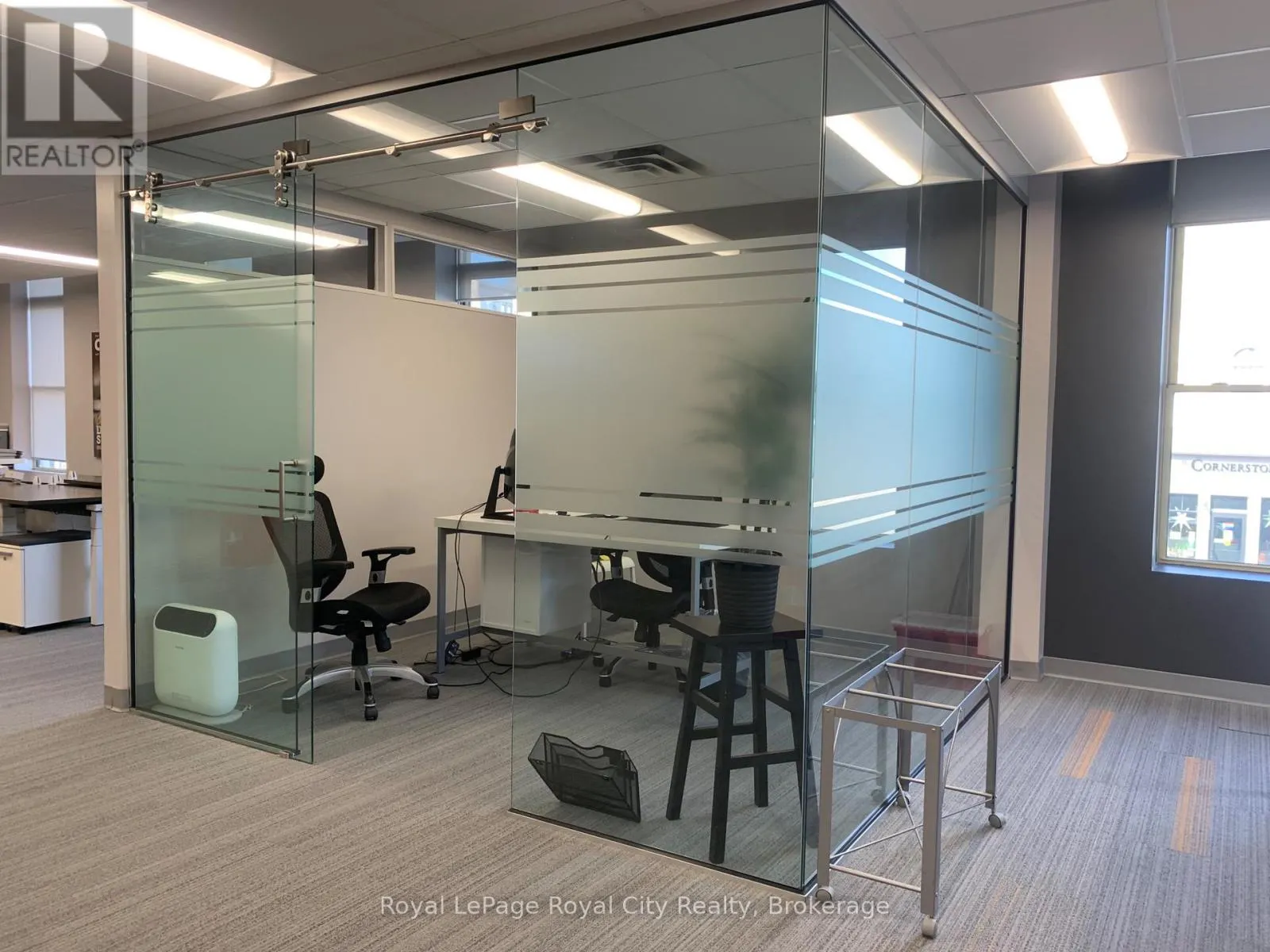 SECOND FLOOR - 2 WYNDHAM STREET N
